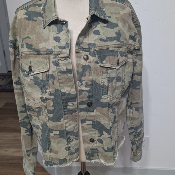 Free People Camouflage Jean Jacket - Picture 2 of 11